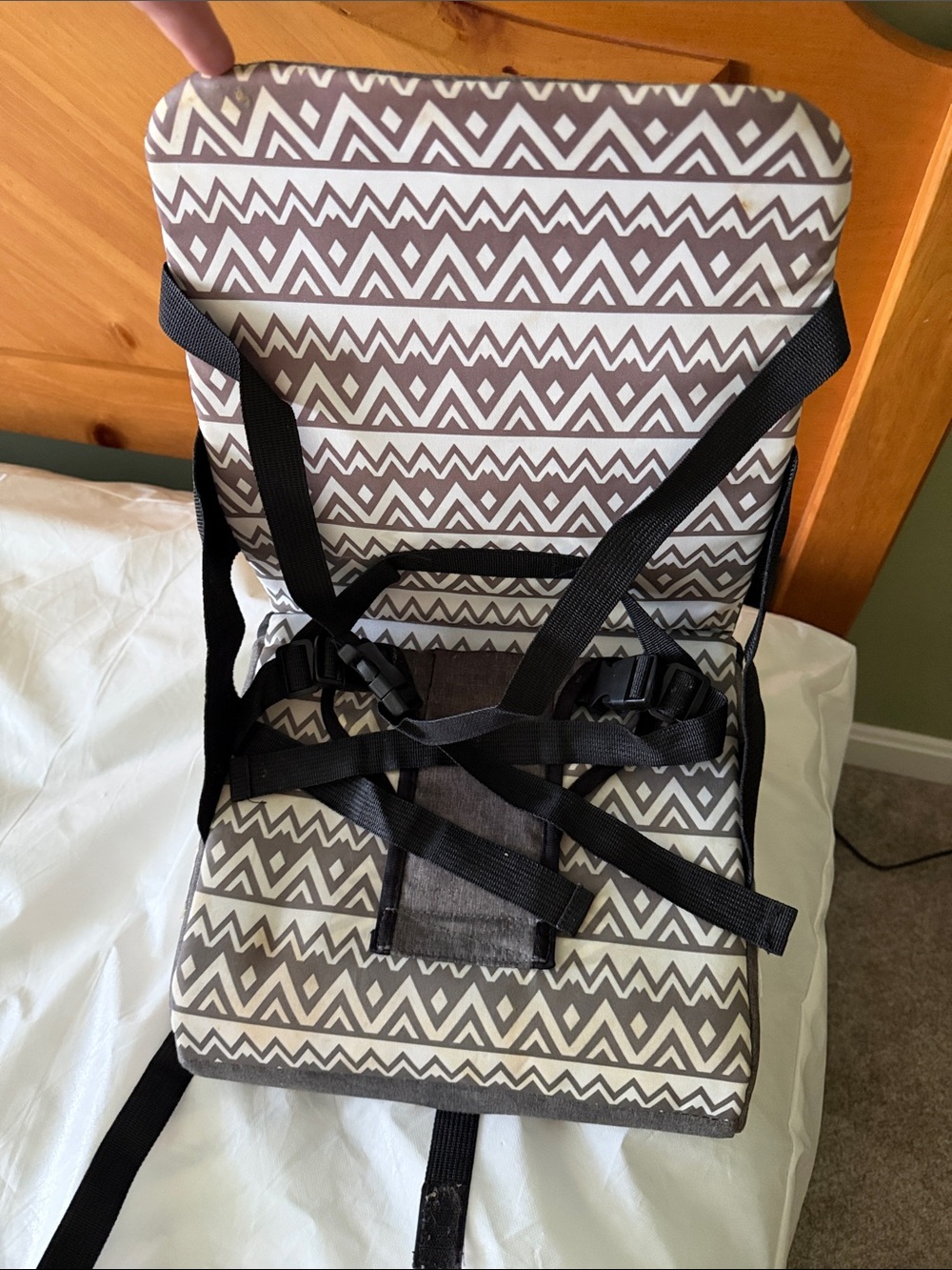 Kids Portable Booster Seat with Gray Chevron Pattern